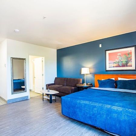 Vistas 107- Modern Studio Sleeps 3 With Style Сьерра-Виста Экстерьер фото