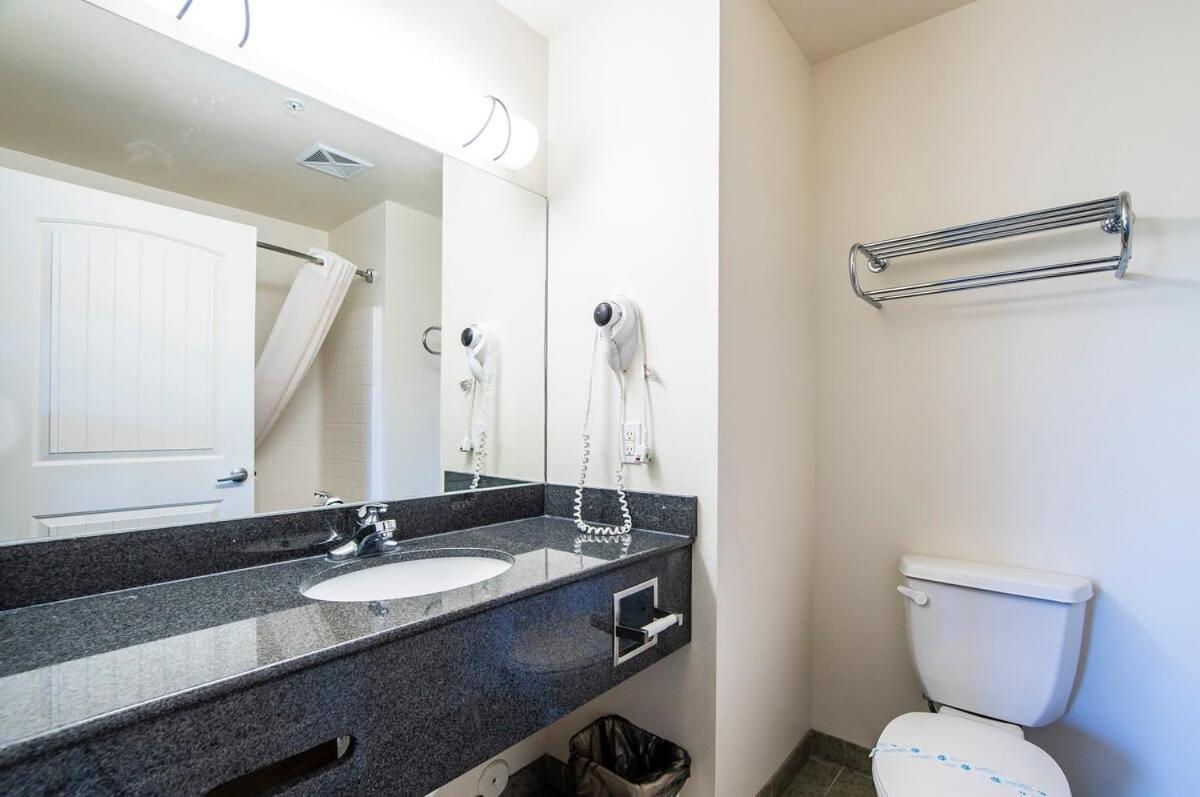 Vistas 107- Modern Studio Sleeps 3 With Style Сьерра-Виста Экстерьер фото